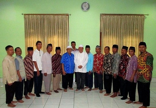 Bupati Bantul, Drs. Suharsono, bersama Pengurus DPD dan PC LDII Kabupaten Bantul