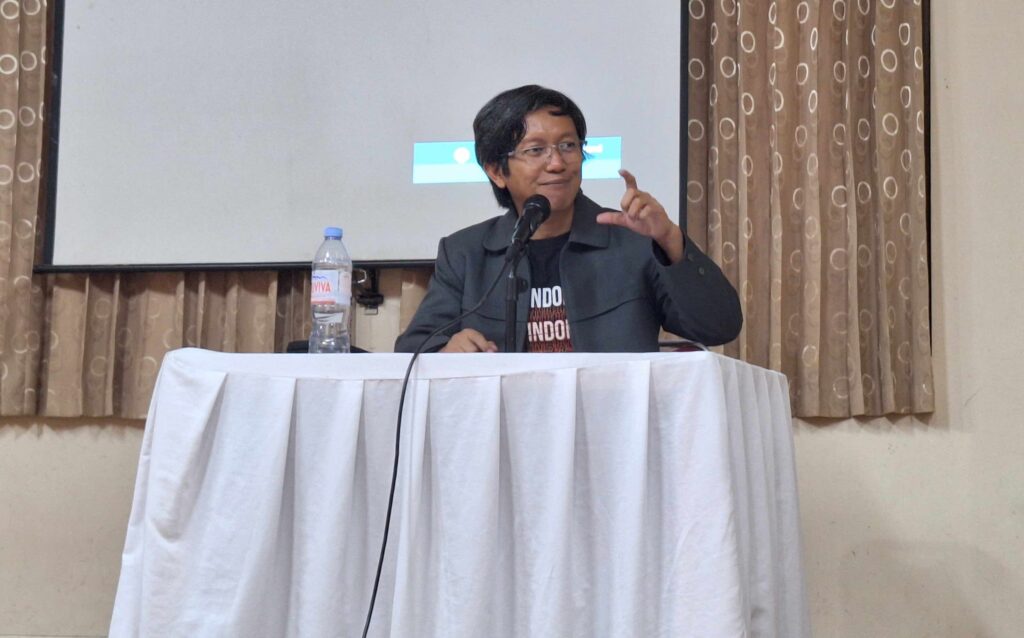 Ketua Wanhat DPW LDII DIY Ardito Bhinadi saat menutup pelatihan jurnalistik mahir dasar