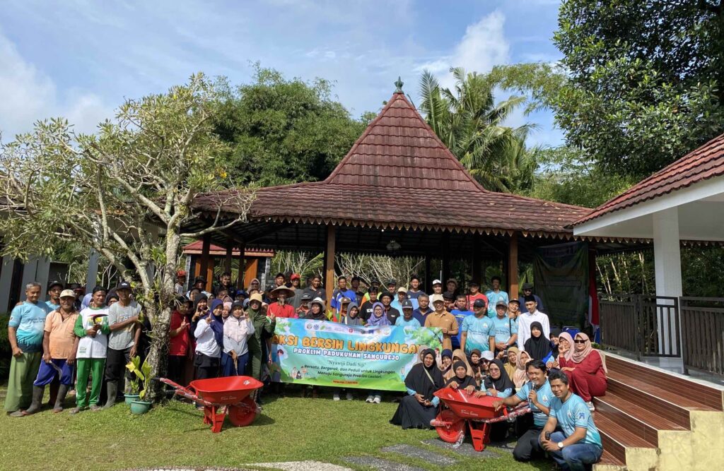 Aksi Bersih Lingkungan Proklim Padukuhan Sangurejo, pada Minggu (01/06/2025)