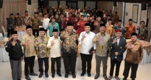 Foto Bersama Narasumber dan Peserta Sarasehan Kebangsaan DPP LDII Road to Rakernas