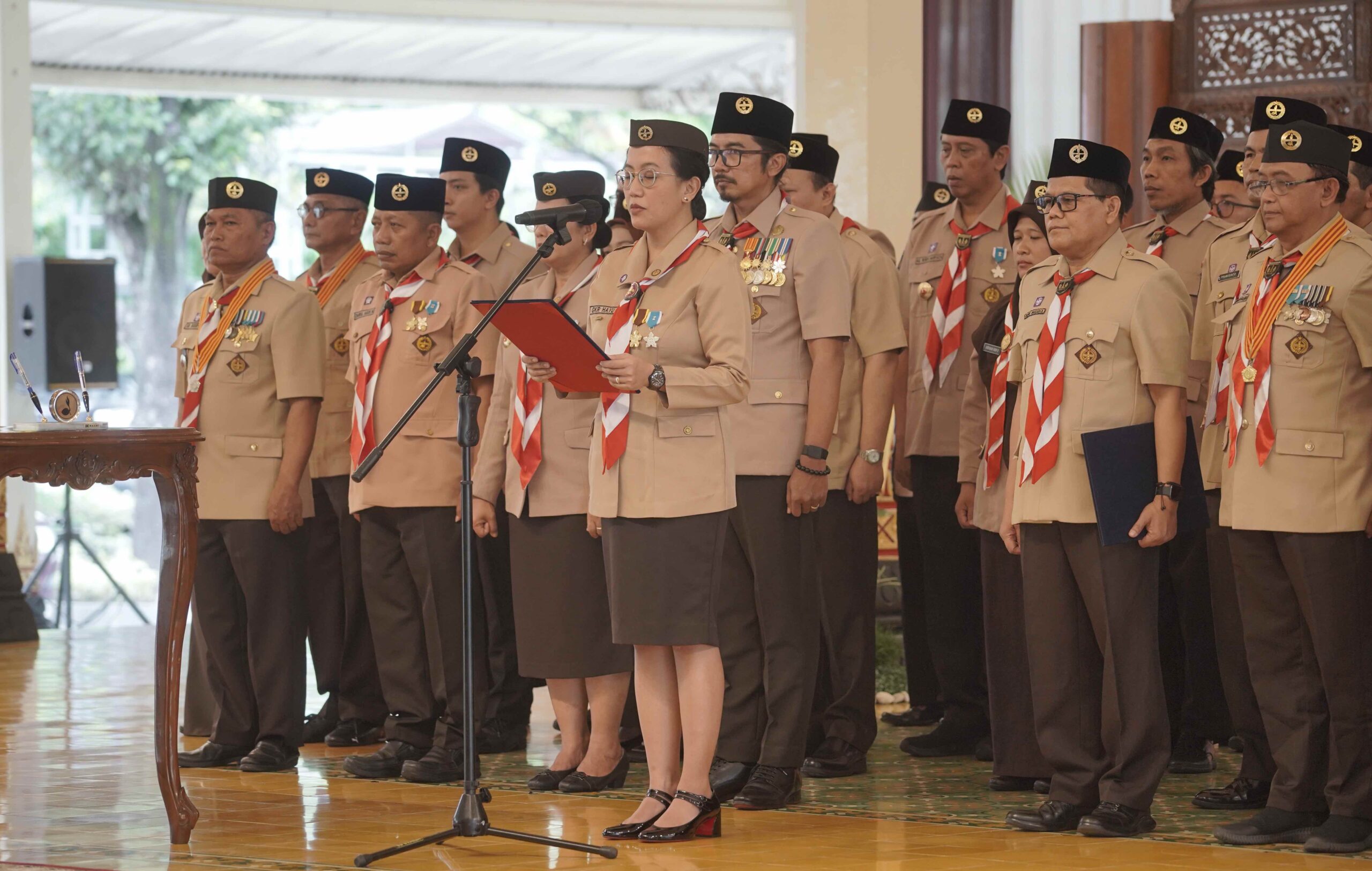 GKR Hayu Beserta Kwarda DIY saat Prosesi Pelantikan di Bangsal Kepatihan Foto: Humas Pemda