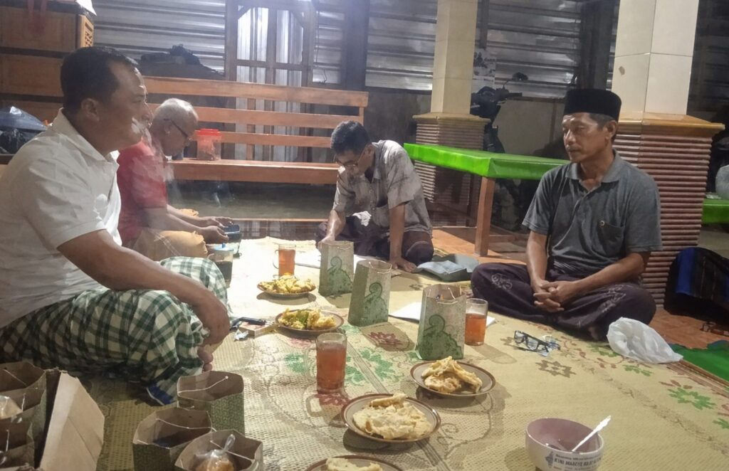 LDII Bambanglipuro saat mengadiri Musyawarah Warga Sambut Iduladha dan Kerja Bakti Lingkungan