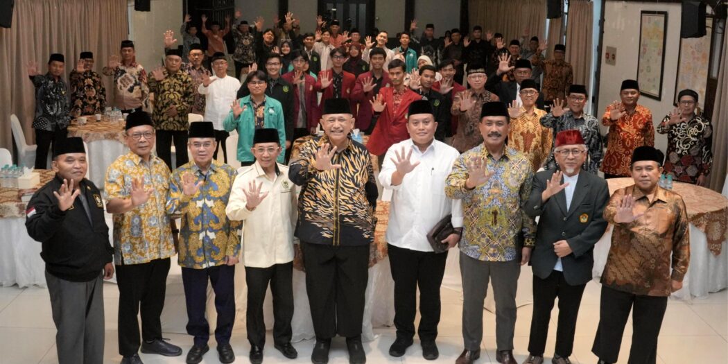 Foto Bersama Narasumber dan Peserta Sarasehan Kebangsaan DPP LDII Road to Rakernas