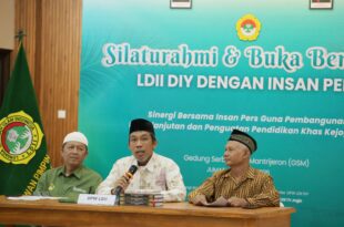 Atus Syahbudin saat memberikan sambutan Silaturahim Ramadhan dan Buka Bersama LDII DIY dengan Insan Pers